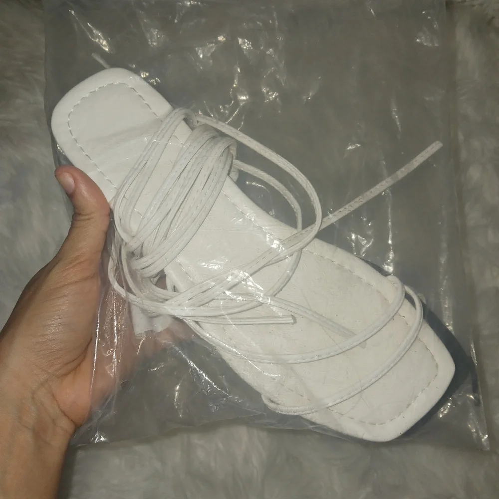 Women white open toe lace up flat sandals - Picture 6 of 9